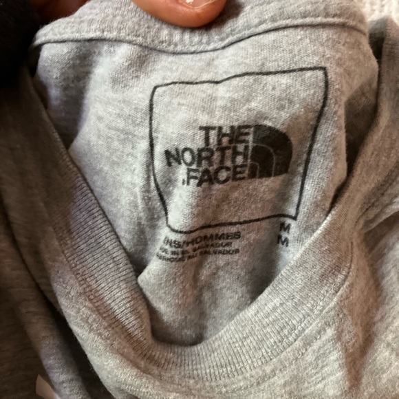 Northface grey tshirt - Picture 2 of 2